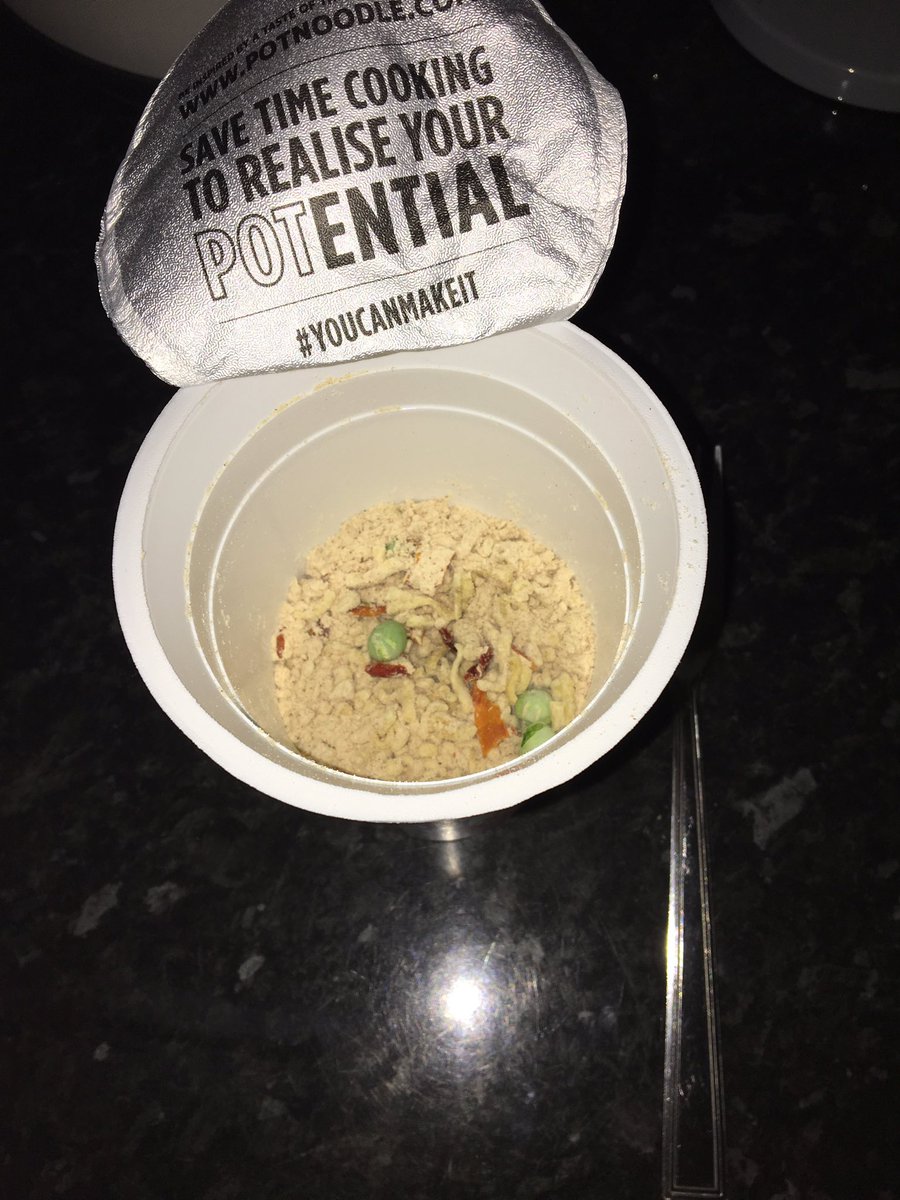 KieraHP12's tweet photo. @PotNoodle 24g difference between reg PN and king, is that 24g extra in air and plastic cup? https://t.co/Tq9PliZ74a