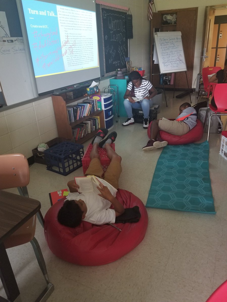 MsKAWilson23's tweet photo. Soft lighting, Atmosphere, Amazing kids, &amp; our new Reading Strategy #Jots #kidsrockingthejots https://t.co/niBtD0B2HU