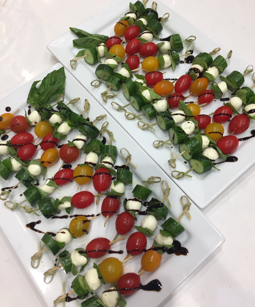 Project_CHEF's tweet photo. Cooked up a tasty dinner for the folks from @foodbankscanada with @VanFoodBank Amy last night. Included on the menu were two fave #projectchef recipes. #cookforothers #buildcommunity https://t.co/FomKmlmMdQ