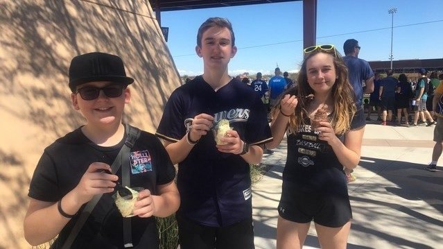 620wtmj's tweet image. "They're all on the same page.  No one quit understands like a fellow diabetic."

By @erikbilstadWTMJ: 3 kids. 1 family. All w/Type 1 #Diabetes. on.wtmj.com/2lJIXqx

#WTMJCares' fight vs. T1D powered by @watryindustries and Premier Aluminum. DONATE: wtmj.com/wtmjcares