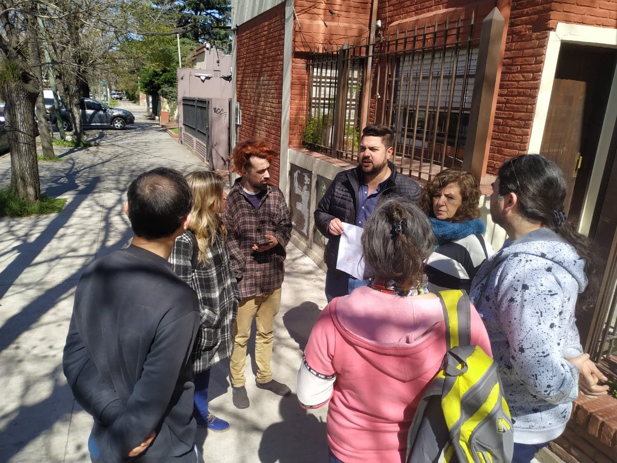 DanteBoeri's tweet image. Presentación en la Jefatura Distrital de #Echeverria . Solicitamos con carácter de urgencia una reunión con la Jefa Distrital y la Inspectora de Superior para hablar de las diversas situaciones que afectan al ISFD 35.
Estamos en estado de alerta y movilización
@SUTEBAProvincia