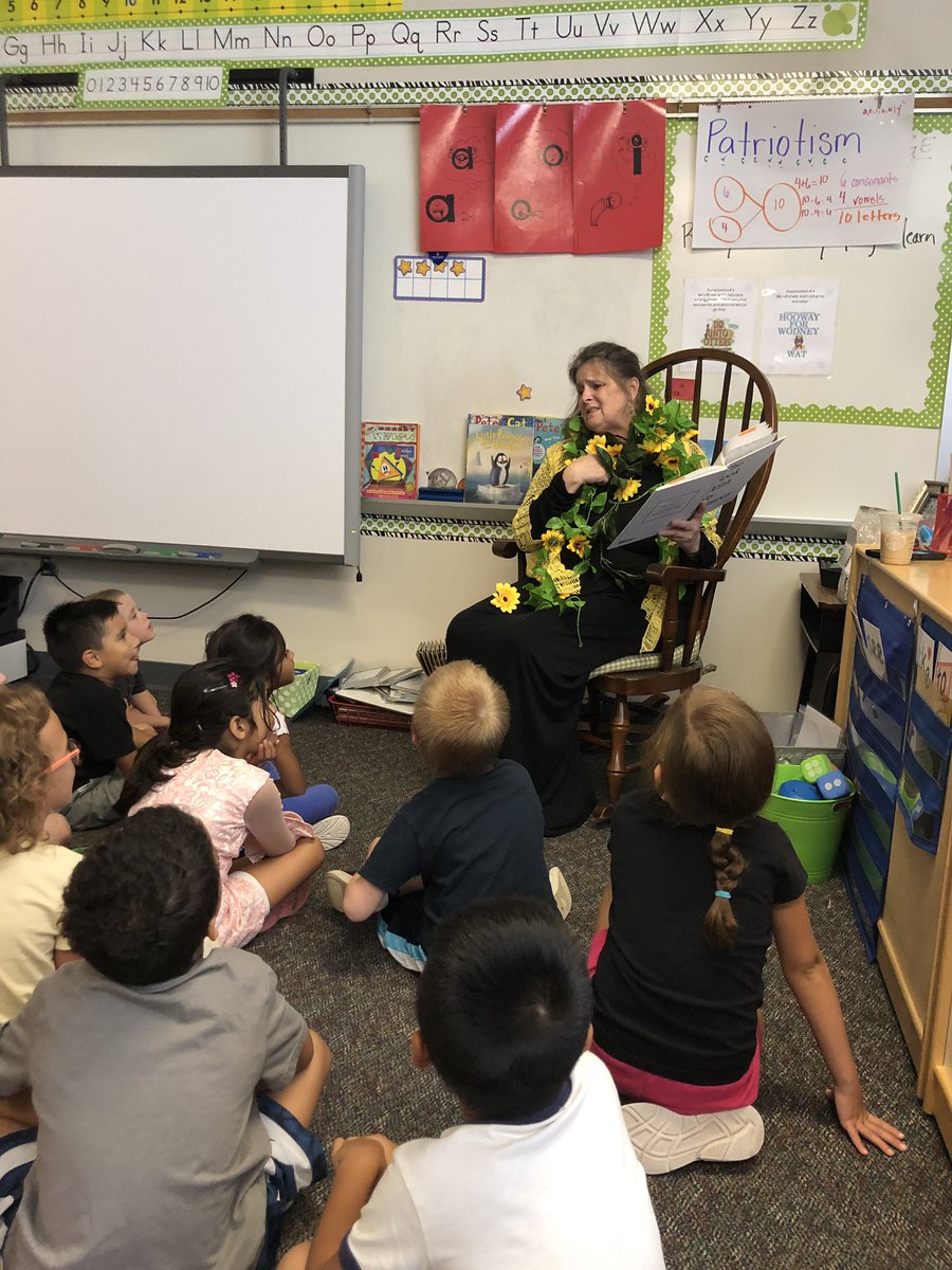 CPESSedgwick's tweet photo. So much fun to have a surprise reader read to our class!  #thebookwithnopictures @Beverliannm @TISDCPES https://t.co/LqECxI9w1n