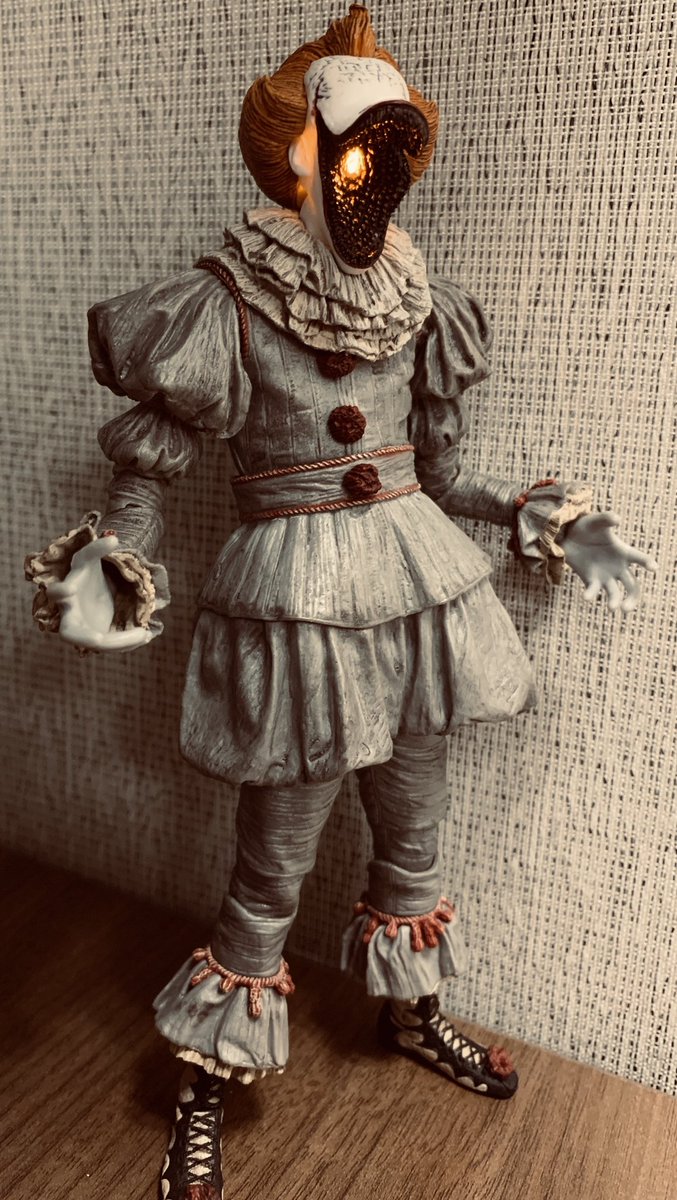 T3KKN1NJA's tweet image. Pennywise came in today! 😍#DeskCollection #ITChapter2