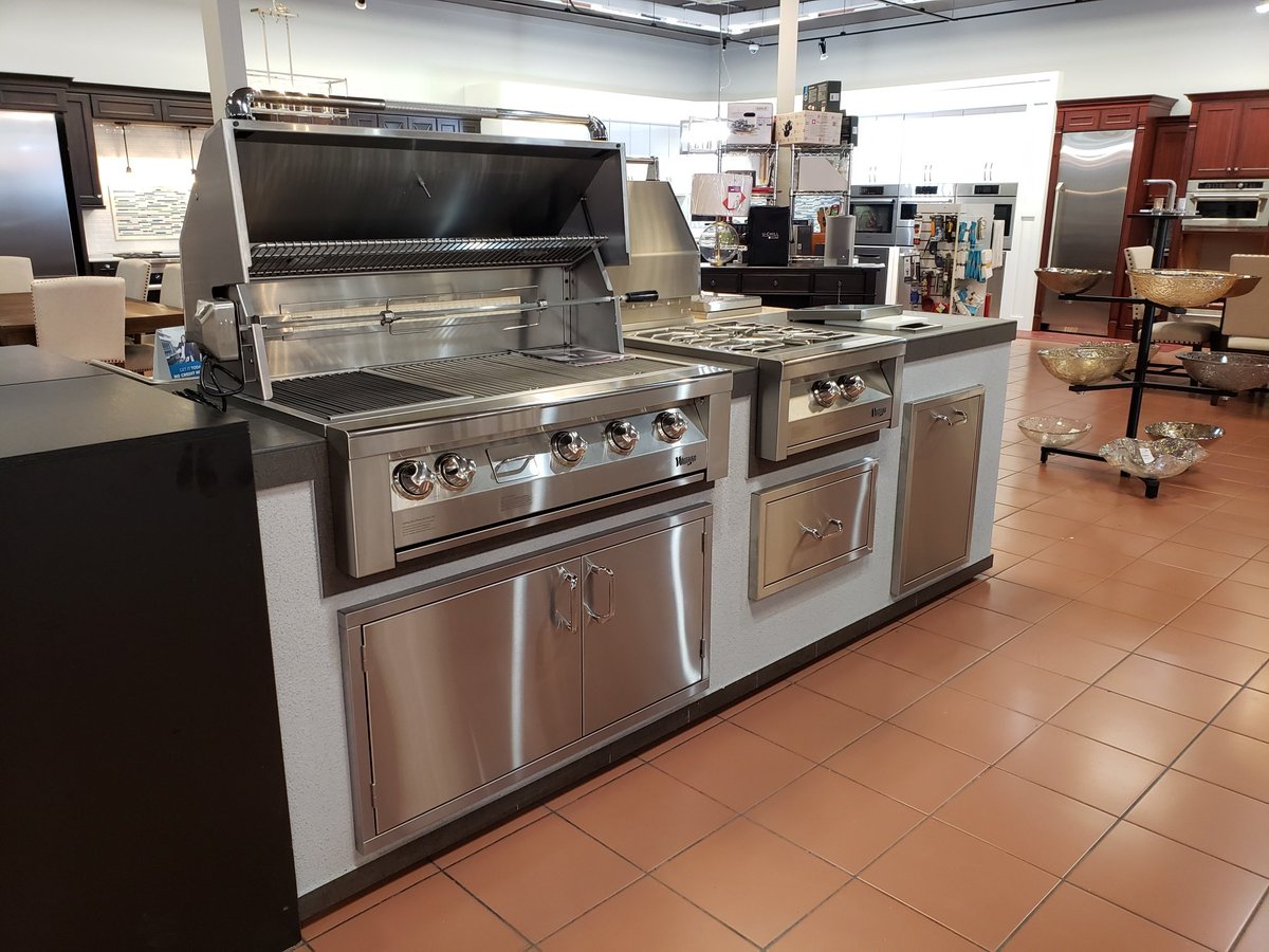 ALMO Premium tweet media