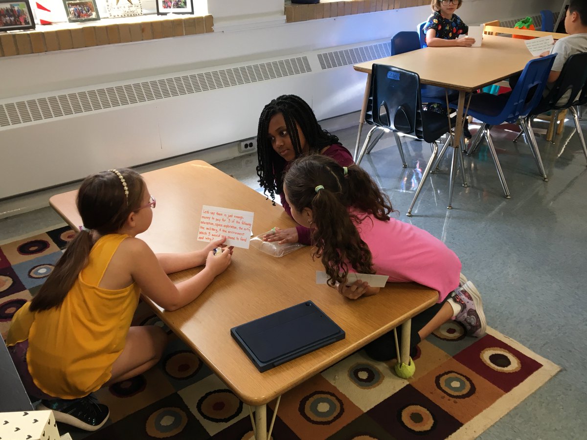 jennmoore134's tweet image. Speed Chat! 80 sec/round to chat about a conversation starter-works on conversation skills, asking probing ?s, making decisions, crit thinking. Ex-Name 1 thing u wish your parents would let u do &amp;amp; 1 good reason why they should NOT let you do it!  #5th #4th #reach #thankscindy