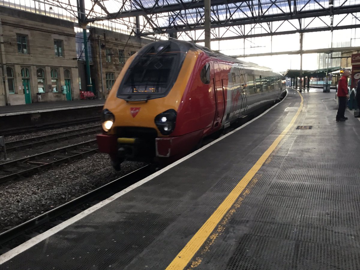 CicelyTmd's tweet photo. #2019RailtourDay8 12/09/19 CAF bash
221 Vomiter 5 I think. CAR - PRE
9M61 1740 Glasgow Central to Birmingham New Street
Virgin Trains (West Coast) Vomiter service
#LuneValleyRoute #WCML #LoveStephanie π @VirginTrains #FoundaSeat #Vomiter #VoyagerVsPendolino no brainer https://t.co/KCpvlK1Rgw