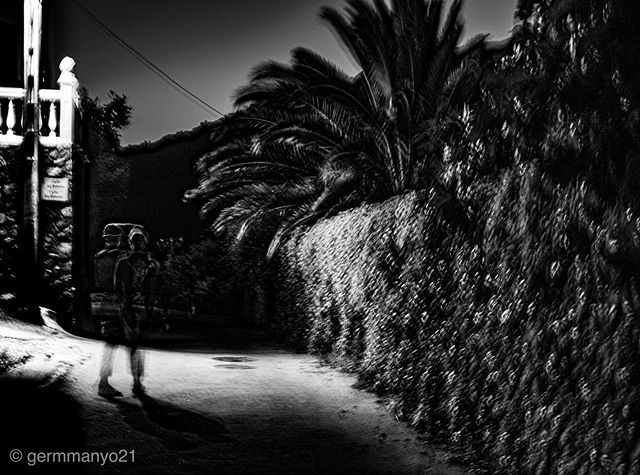 germmanyo's tweet photo. Shadows at night 000 . #blackandwhite #bnw #monochrome #streetlight #instapic #move #instablackandwhite #monoart #shadowsense #bnw_society #bw_lover #bw_photooftheday #photooftheday #bw #instagood #bw_society #bw_photooftheday #insta_pick_bw #bwstyles_gf #irox_bw #blackmoo… https://t.co/S1ge8cpcBP