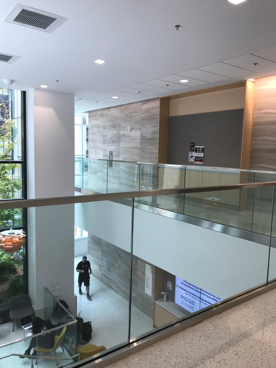 shu4603's tweet image. The glass barrier and shared ceiling allow continuity between the first and second floors of Building 12. It makes the space feel open, cohesive and welcoming, as common areas should be. #unityandflow