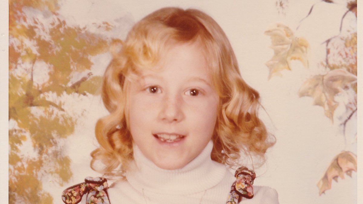 Today is NATIONAL SCHOOL PICTURE DAY
Dig out your favorite school picture and share it with us. Why it is your favorite picture. Are you wearing your best outfit, or you love your your crazy hair style (like Connection Trends founder, Debra Esposito’s)? #NationalSchoolPictureDay