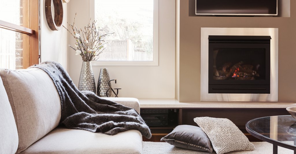 Why You Should be Doing Home Staging Every Season homes.com/blog/2019/09/w…