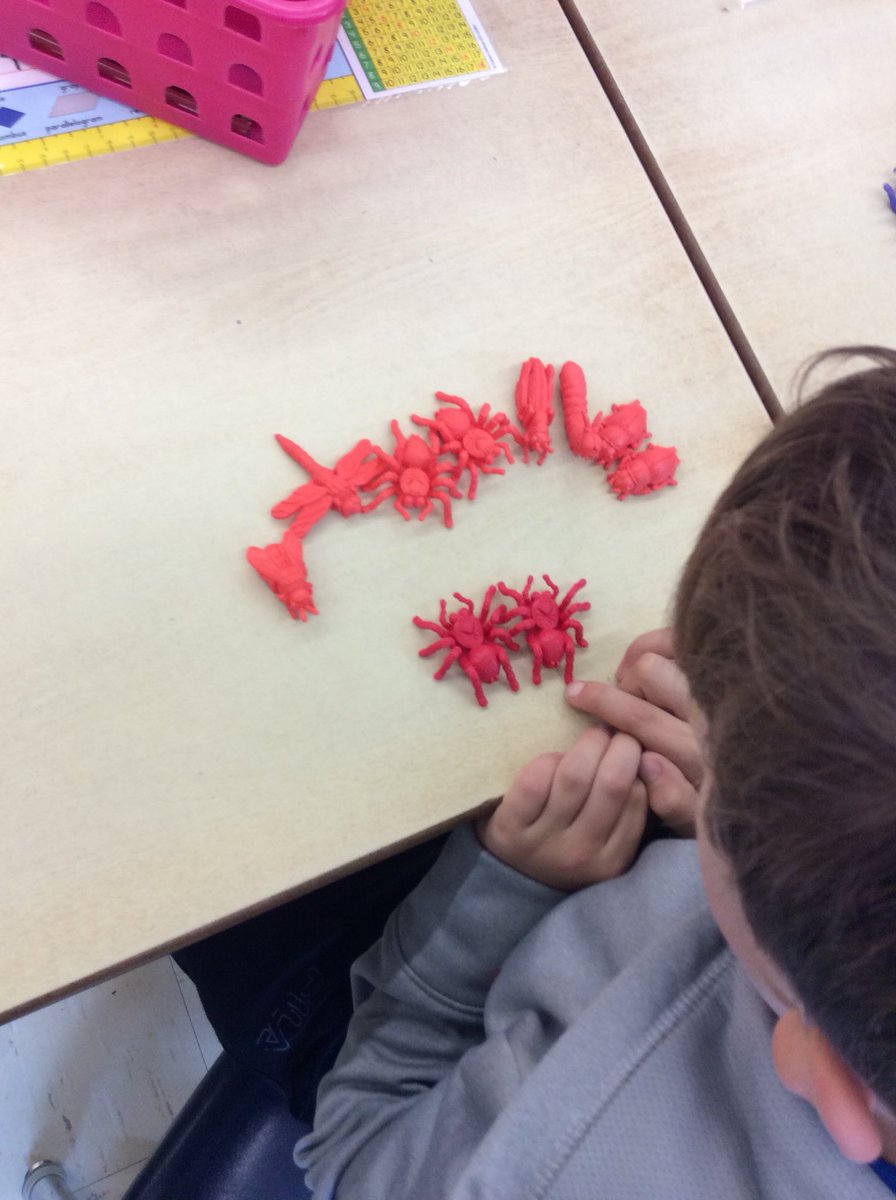 MarjoleinVyse's tweet photo. Showing different ways to make 10 with a variety of manipulative in Mrs. Vyse’s Grade 1 class #jdps #mathisfun https://t.co/WdW4Kn8ykT