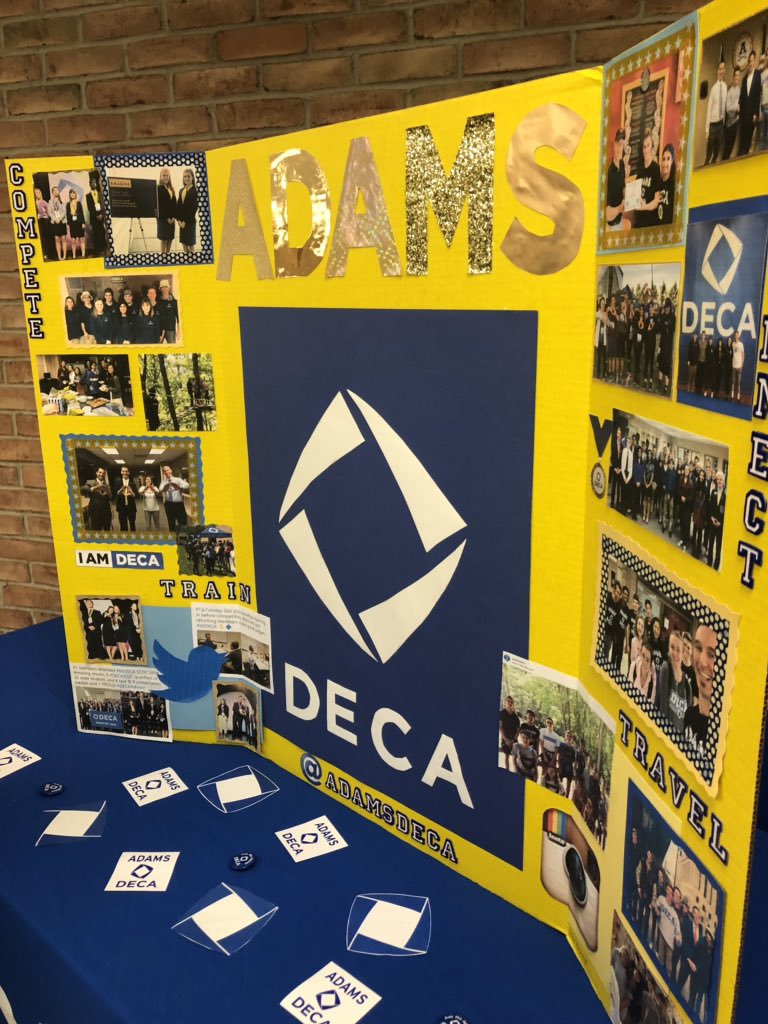 DECA_Sydney's tweet photo. Loved helping out at curriculum last night! Can’t wait for a new year of DECA 🔷🔷 https://t.co/NPW8OJdEhb