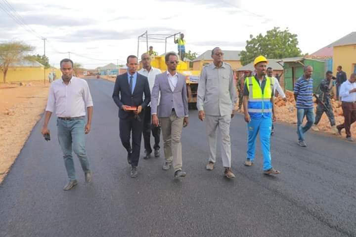Qardinaanshe's tweet photo. Together we can do a lot and constructing such a beautiful road in Galdogob district is a good signal for Puntland decentralisation strategy. Thanks to #MOIFAD and #PHA https://t.co/MnRocLLvcH
