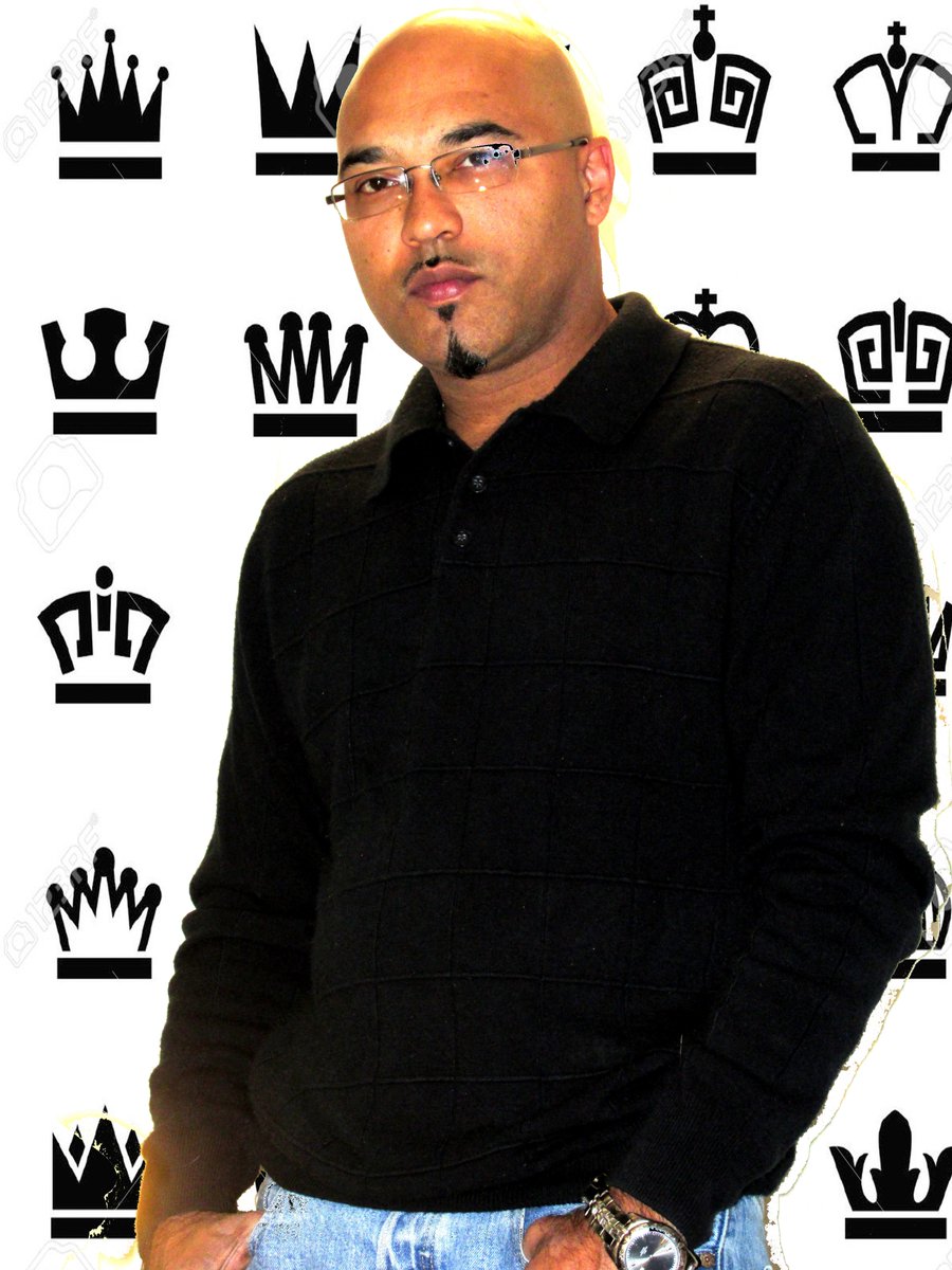 musicpublicist's tweet photo. RnB - Hip Hop Artist "Living Darian" prepares for his "Live for Love Tour"
https://t.co/ShCTj3dLPH https://t.co/jRbIR1pai5