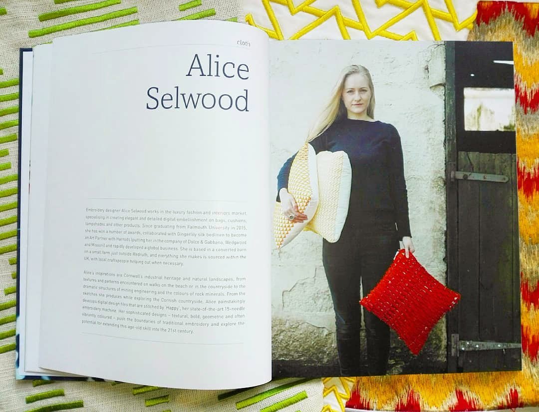 ASelwood_Design's tweet photo. MAKE: Cornwall - a little sneak peak!

You can pick up your copy here: @makecornwallproject

#cornwall #make #maker #contemporarycrafts #photographybook #photography #design #handmade #makerspace https://t.co/9TtBg92PHE