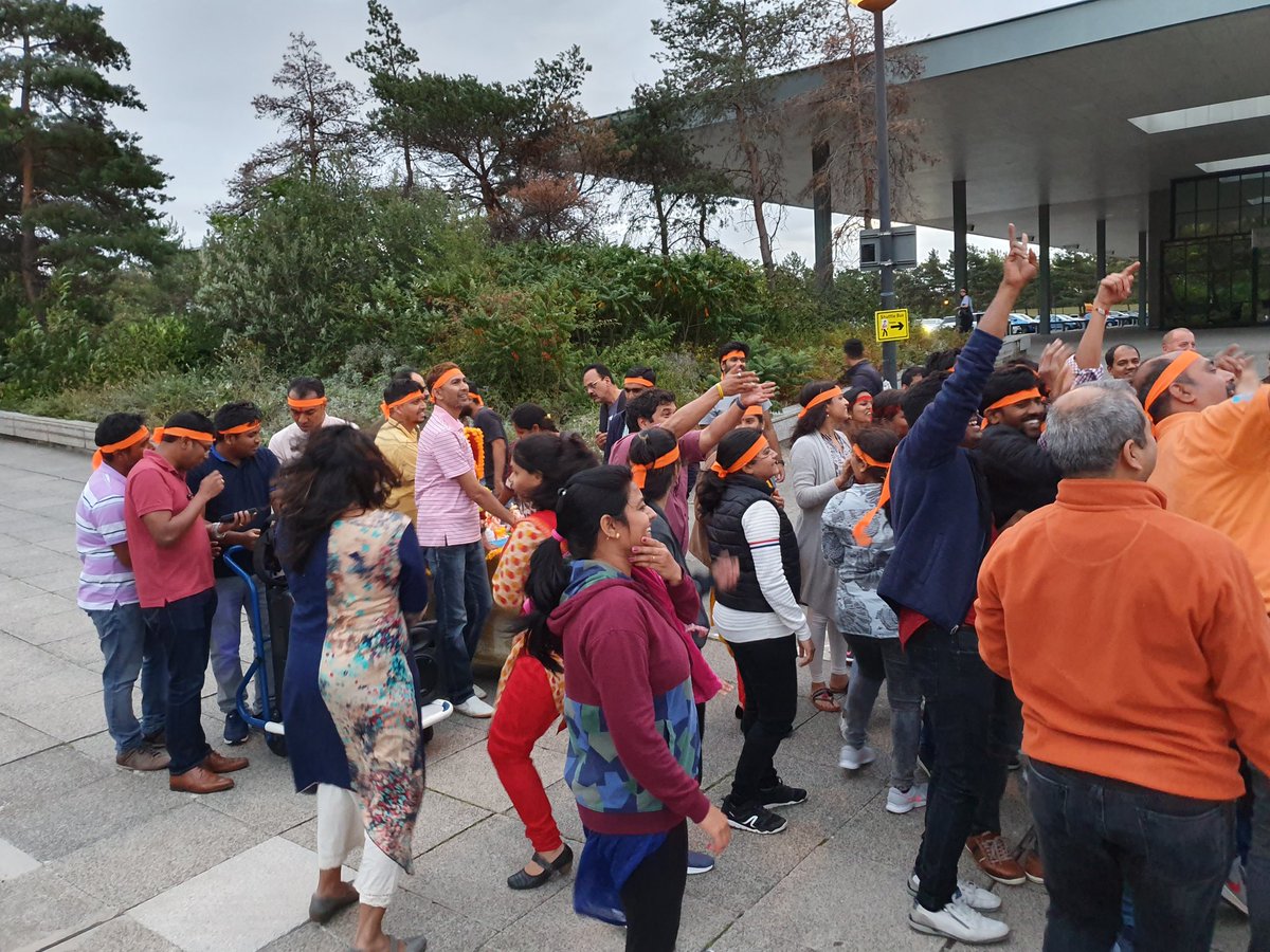 JoshMK_UK's tweet photo. Ganpati Visarjan celebrations #TechmMK @tech_mahindra @dharmadhikary @Jithesh_os @vispis https://t.co/4dYzEVPRiw