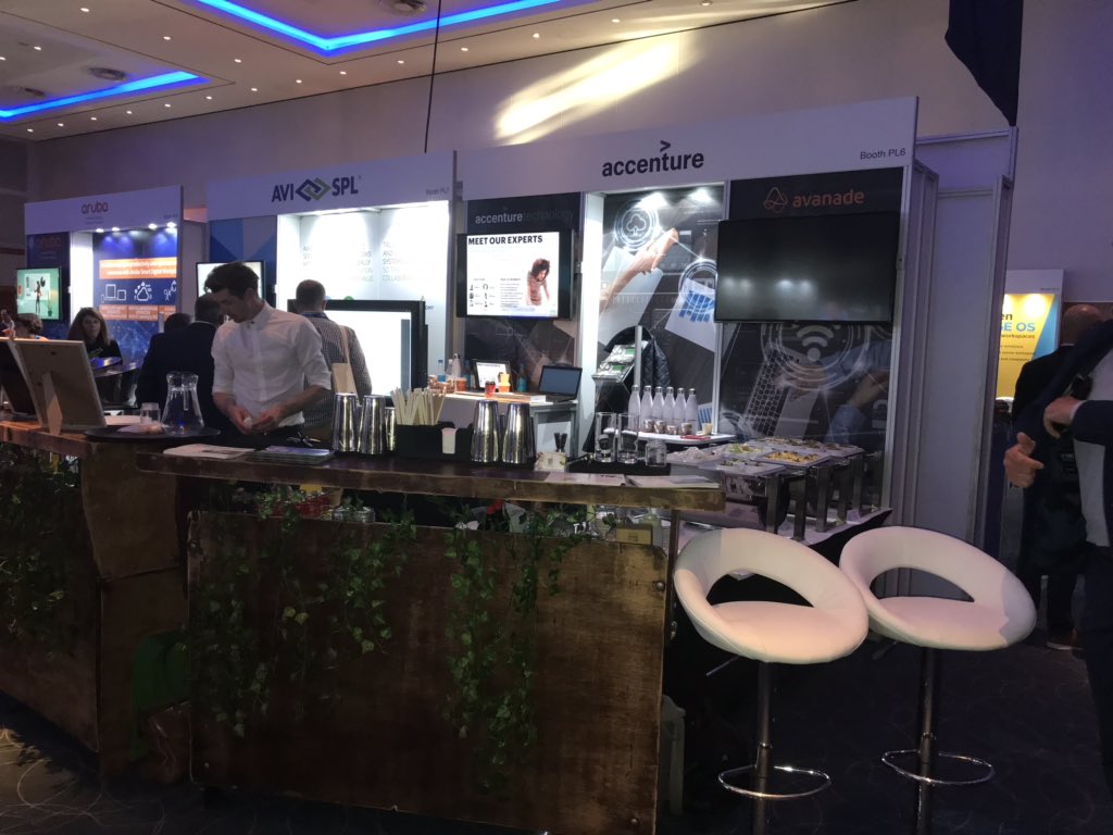 dossantos_amy's tweet image. Day 1 at #gartnerdws ends with lots of delicious food and drinks! @avanadeuki @AccentureUK @AkuminaInc