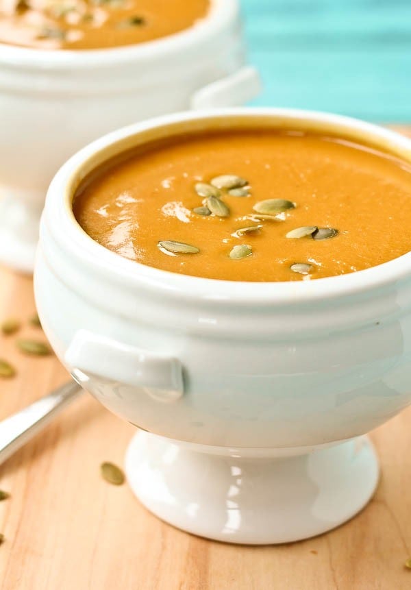 rachelcooksblog's tweet photo. This Copycat Panera Squash Soup tastes just like the original, but I made it a bit healthier! Recipe: https://t.co/H3SpgDuu5j . #panerasquashsoup #squashsoup #soup #copycat #lunch #healthysoup #paneracopycat https://t.co/UMi66IJWqq