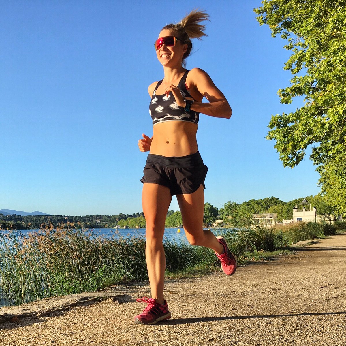 SarahKimBonner's tweet image. I just couldn’t stop smiling 😃

13 x 1 min easy jog, 1 min walk. 

85 days of rehab, physio, pain, uncertainty, hope, hard work, determination, and lots of support from amazing people. #nothingwillstopme #gratitude #crazyexcited #firstrunback #injury #triathlon #running