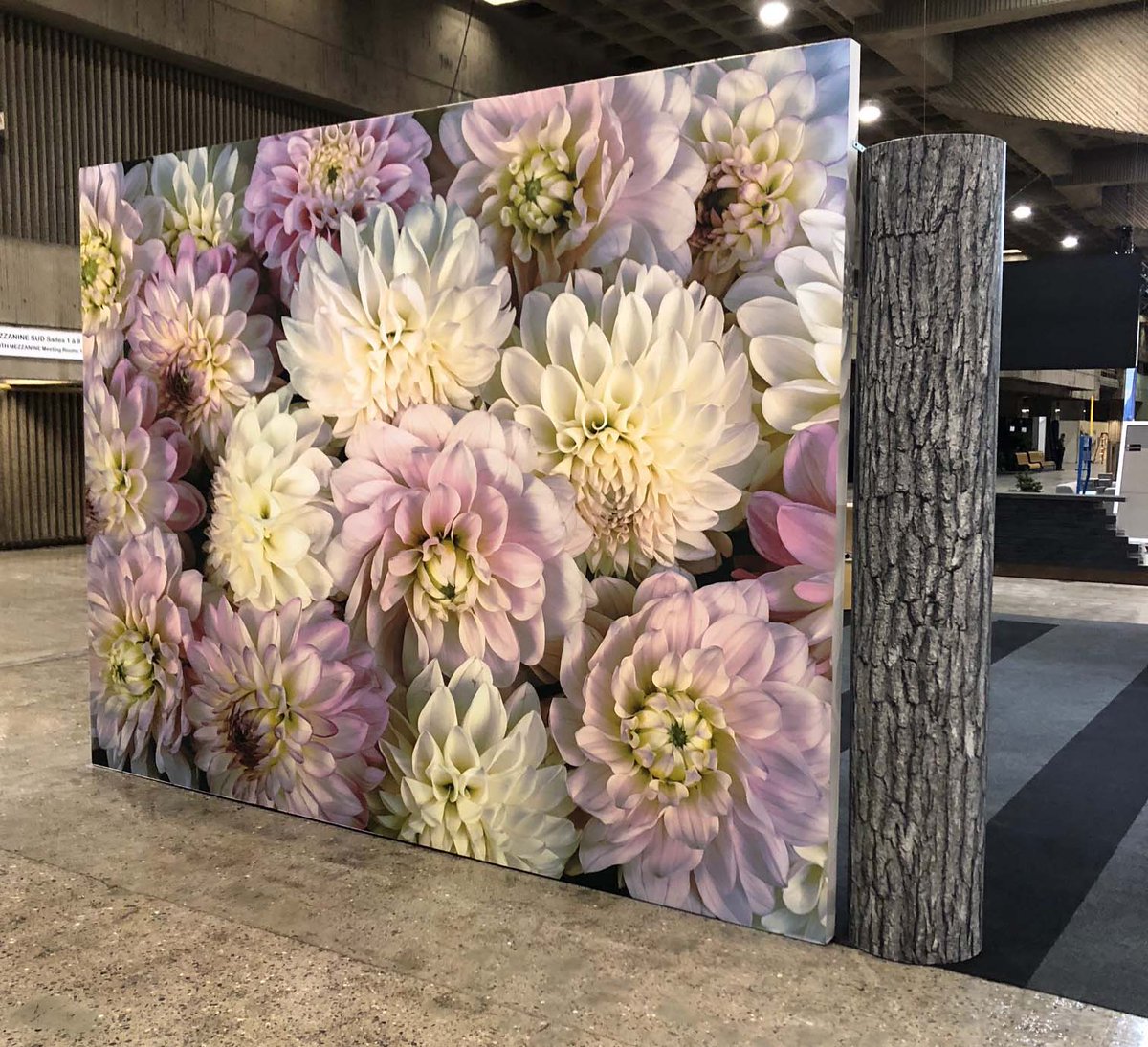 Venez nous voir au SIDIM (Salon du Design) à la Place Bonaventure du 12 au 14 septembre...Muralunique.com!

Come see us at the SIDIM (Design Show) at Place Bonaventure September 12-14...Muralunique.com!