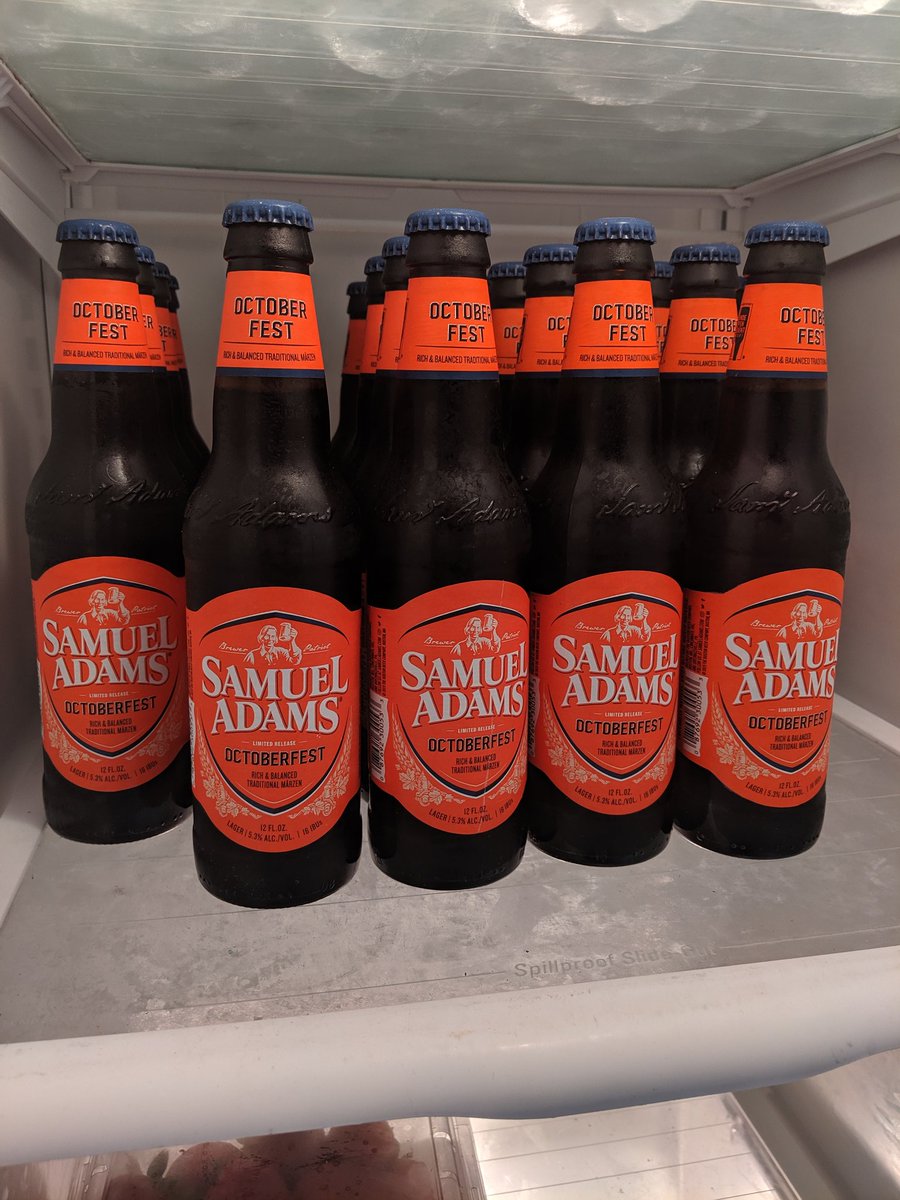 The first official sign of #Autumn has arrived at my house. #NOTpumkinspice <a href="/SamuelAdamsBeer/">Samuel Adams Beer</a>