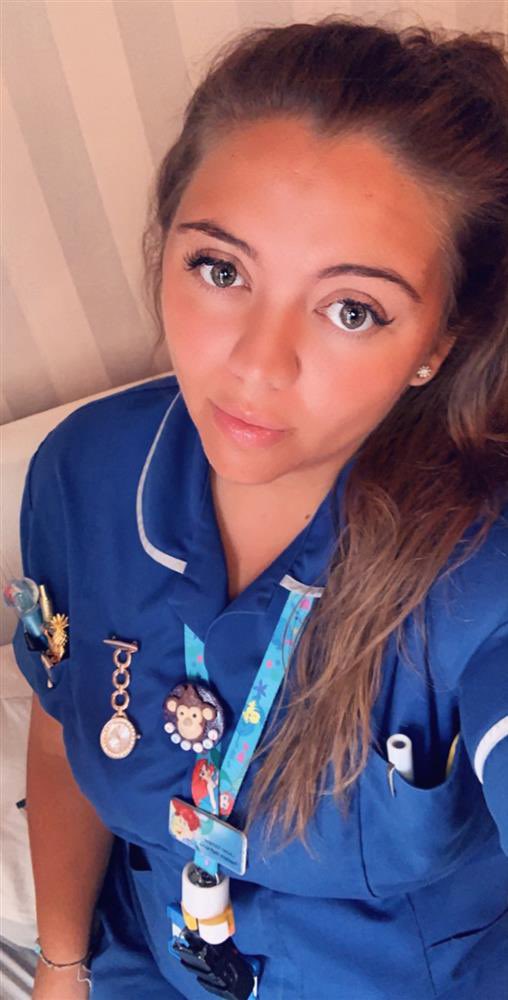 lolps05's tweet photo. Well, one month to go and training is in full swing! Just need to get those donations flying in now 🏃‍♀️💸 #TeamGOSH #RoyalParksHalf https://t.co/E3velDAv3d