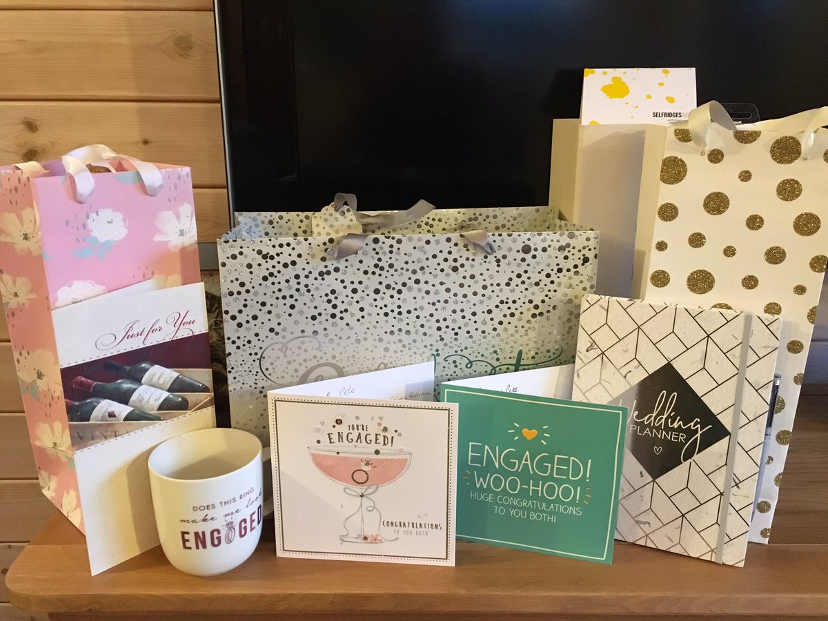 Engagement gifts off my lovely work colleagues!! Thank you Finance Team @wirralct 💍🥂🍾 #2020wedding #workgifts #costingaccountantengaged