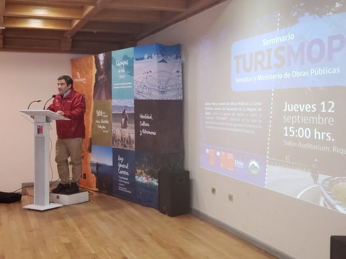 sernaturaysen's tweet photo. Juntos por el #Turismo en #AysenPatagonia 

Autoridades regionales junto al sector público y privado se reúnen en el Seminario #TurisMop para conocer las obras más importantes que se ejecutarán para fortalecer el desarrollo de la actividad turística en el destino https://t.co/Hm7AU9Y6Di