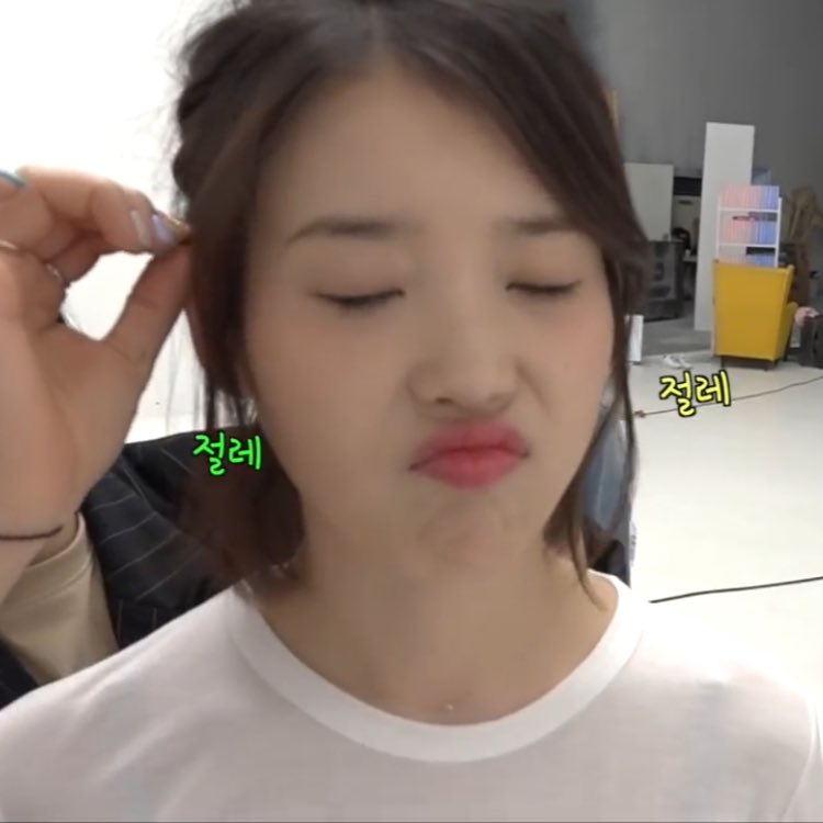 low_iu's tweet photo. https://t.co/tqGFQnUDSK