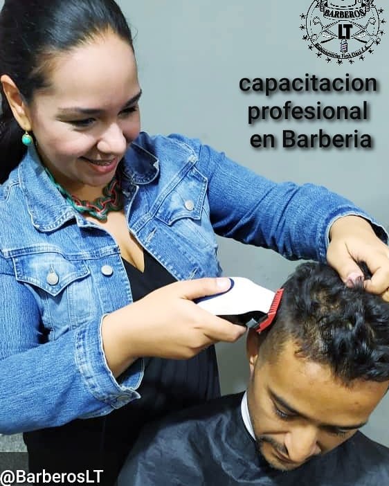 BarberosLt's tweet photo. Nos encargamos de que con alegría y entusiasmo realicen un espectacular corte de cabello....

.
.
.
Más que un oficio es un estilo de vida...

.
.
.
Es una pasión... https://t.co/N9cVHlCdJb
