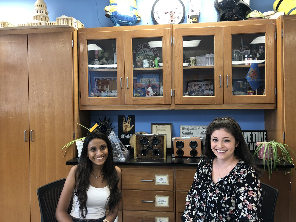 Veda Balte 12th Grader <a href="/SITech_HS/">Staten Island Tech</a> telling Mrs. Fitzpatrick our Work Based Learning Coordinator about her amazing internship at AMA this summer. Thank you to AMA for hosting her and funding this experience. <a href="/AMAnet/">American Management Association</a> <a href="/NYCCTE/">NYC CTE</a> #WBL <a href="/JFitzpatrick139/">Jennifer Fitzpatrick</a> #inspireD31