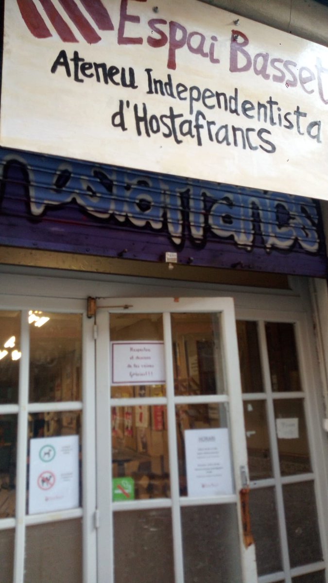 Arratsaldean <a href="/PobleLliure_Int/">Poble Lliure Internacional 🎗</a> eko kideeekin, Herrialde Katalanetako egoera politikoaz hausnartzeko aukera izan degu <a href="/ateneuhosta/">Ateneu Hostafrancs</a> espazioan !!! 

#brigadak2019 <a href="/Askapena/">Askapena</a>
<a href="/itacappcc/">Ítaca</a>