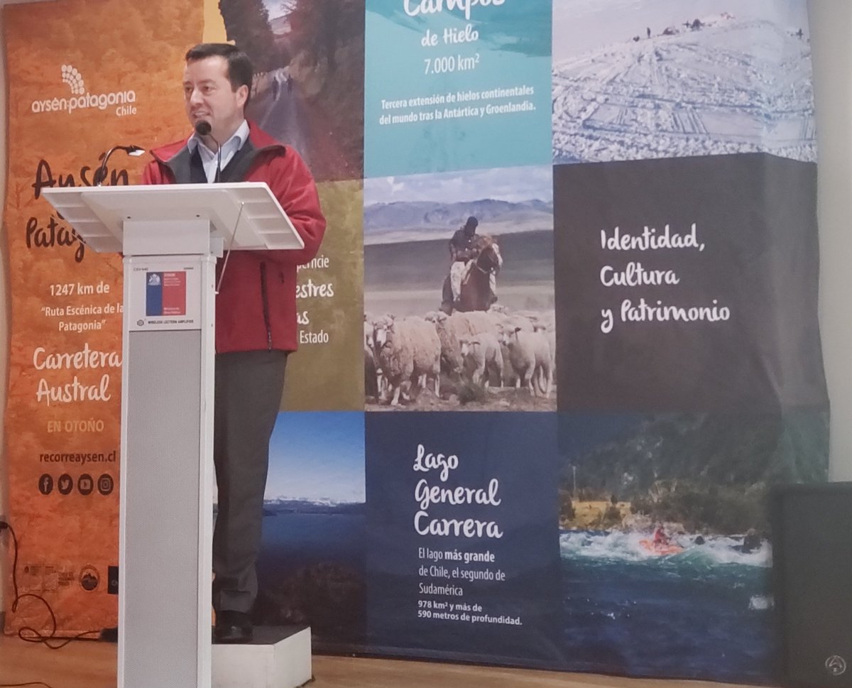 sernaturaysen's tweet photo. Juntos por el #Turismo en #AysenPatagonia 

Autoridades regionales junto al sector público y privado se reúnen en el Seminario #TurisMop para conocer las obras más importantes que se ejecutarán para fortalecer el desarrollo de la actividad turística en el destino https://t.co/Hm7AU9Y6Di