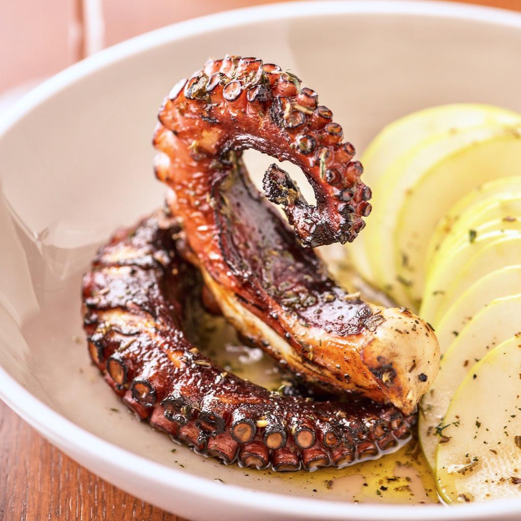 Hyatt Reg Chicago tweet media