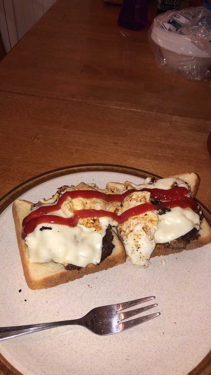 SociopathLoLo's tweet photo. @GordonRamsay what do you think of my openface brunch feta cheeseburgers? https://t.co/qmuuJJpSh7