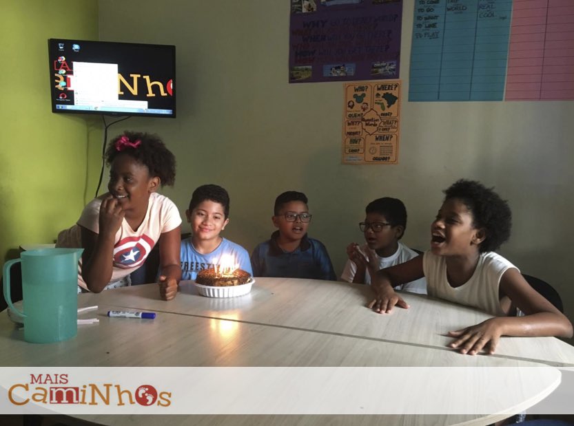 MaisCaminhos's tweet photo. With the children of the Complementary Education Program! 👏🏼😊 We also celebrated this month’s birthdays! 🎂
-
#ngo #ong #volunteer #voluntariado #sejavoluntario #volunteerinbrazil #trabalhovoluntario #trabalhovoluntarionobrasil  #volunteerwork #helpchildren #volunteerabroad https://t.co/YqPBDXWsyI