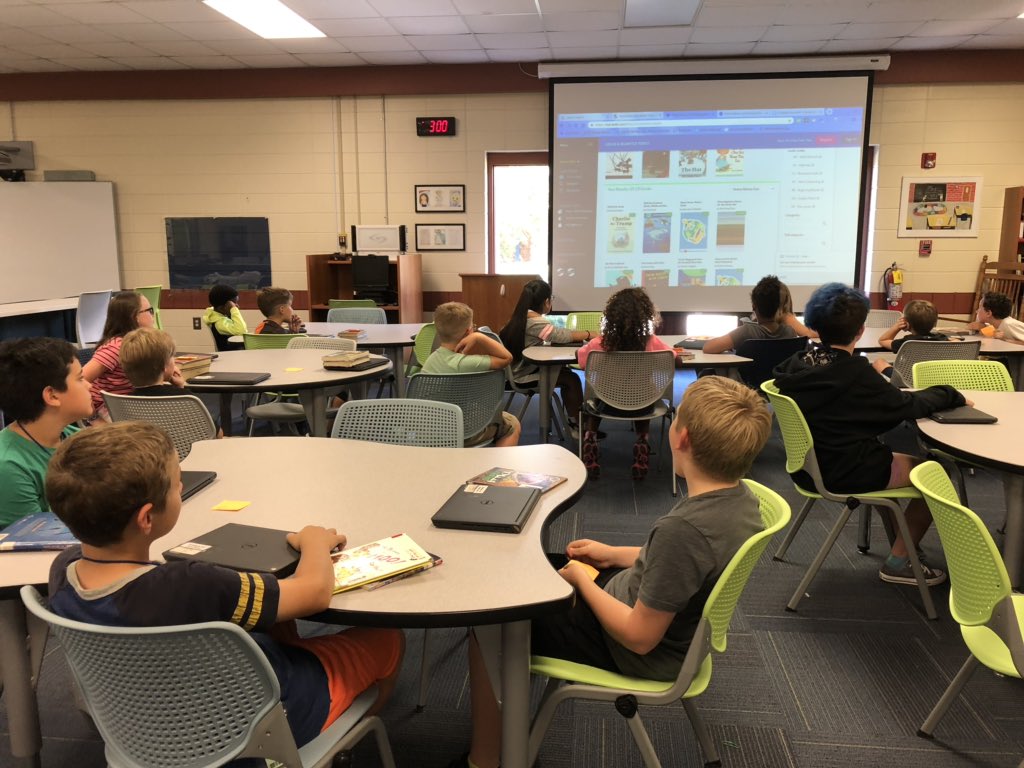 kellie31419's tweet photo. Maximizing our Reading and Learning #SeasOfAdventure #LexileMatters @CarverES_RH @ksrira81 @kellie31419 @BethanyWingo https://t.co/UISE3UvE4x