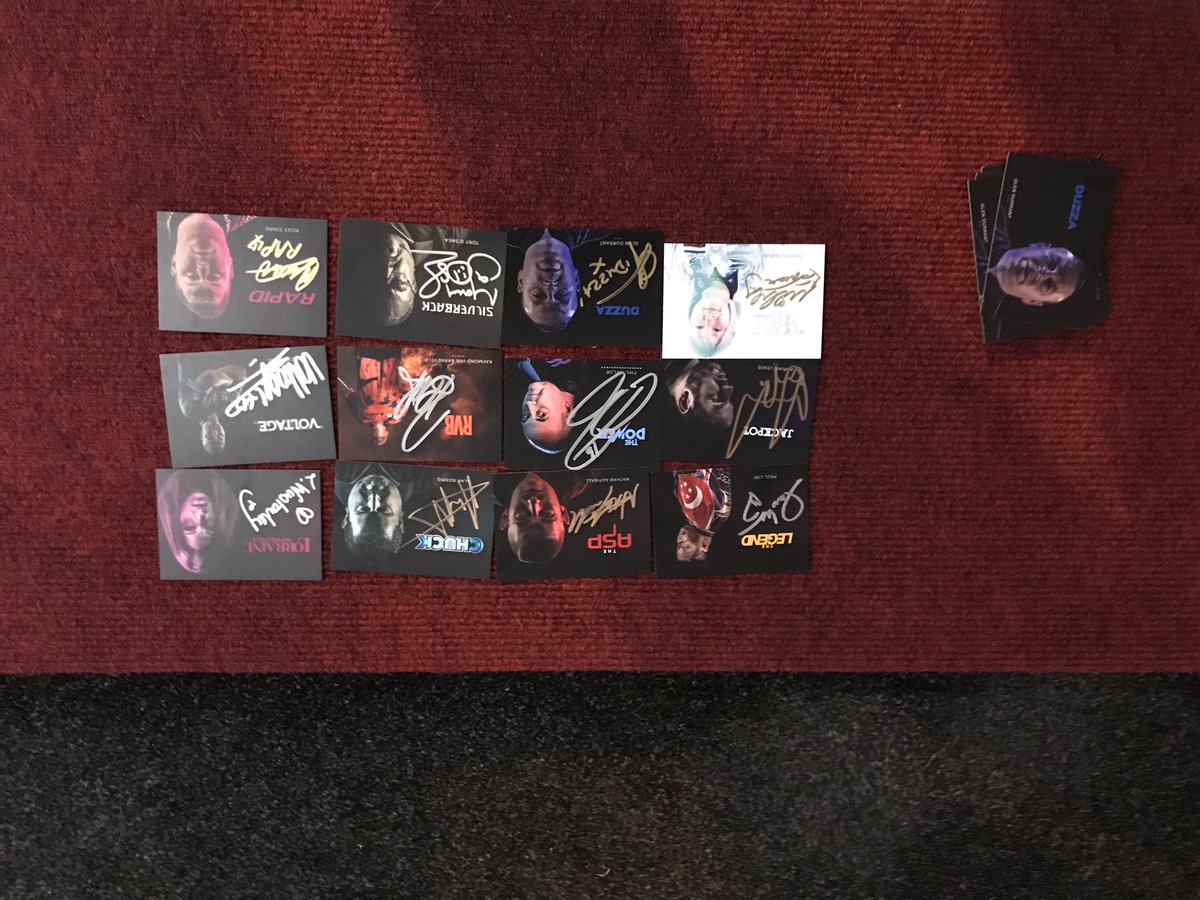 Duzza180's tweet image. COMPETITION TIME 

Signed @TargetDarts players cards. 

Simply like or retweet and I will pick a random winner this Monday at 7pm