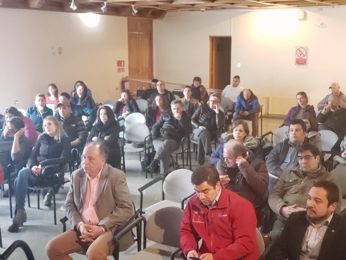 sernaturaysen's tweet photo. Director Patricio Bastías da inicio al Seminario #TurisMop con las cifras y características de la actividad turística a nivel mundial y con el panorama actual en #AysenPatagonia https://t.co/IqFhoX6lpE