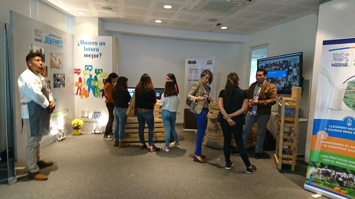RSQuito's tweet photo. "Comprometidos por el futuro del Ecuador" @Nestle_Ecuador abrió sus puertas para dar a conocer sus buenas prácticas de RSE y Sostenibilidad en el marco del programa #VisitaRSE
#QuitoSostenible #QuitoResponsable https://t.co/NjuCu253af