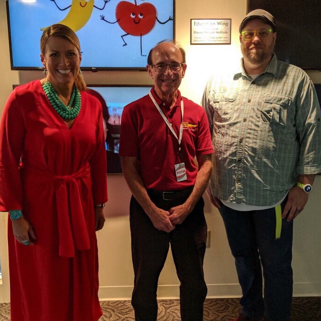 charitableauto's tweet photo. Thanks for having us @wnpr! Grateful to work with your station. Have a great rest of the week. @bfbauer 

#vehicledonations #WNPR #carsintoprograms #CARS4Good https://t.co/SiqnrrGn37