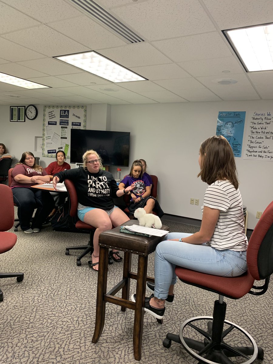 gorillateaching's tweet photo. Teacher candidates in Intermediate Reading and Language Arts made presentations prior to working with students at Lakeside Elementary. https://t.co/2y4CTRnLyY