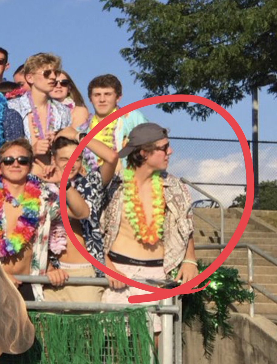 Ethan_Macik's tweet photo. y’all forgot someone😂 @Hornets__Nest @BraxJimmy https://t.co/JDEZIanUk8