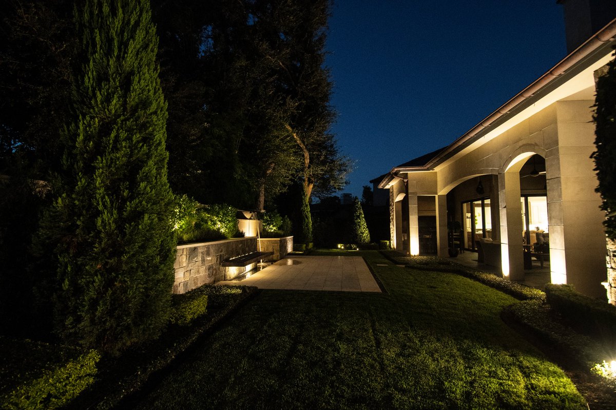 Lightscapespro's tweet image. Lightscapes Outdoor Lighting Systems, Inc. 
"For Those Who Want the Best!'
Lightscapeslighting.com