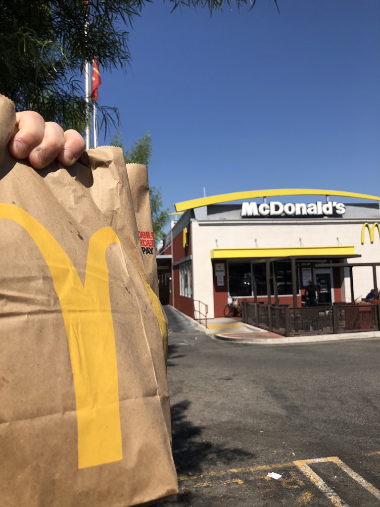 CUBE_PTG's tweet photo. [#신원] Morning mcmorning in LA
Wonderful   bbb https://t.co/OdPPflhDv2
