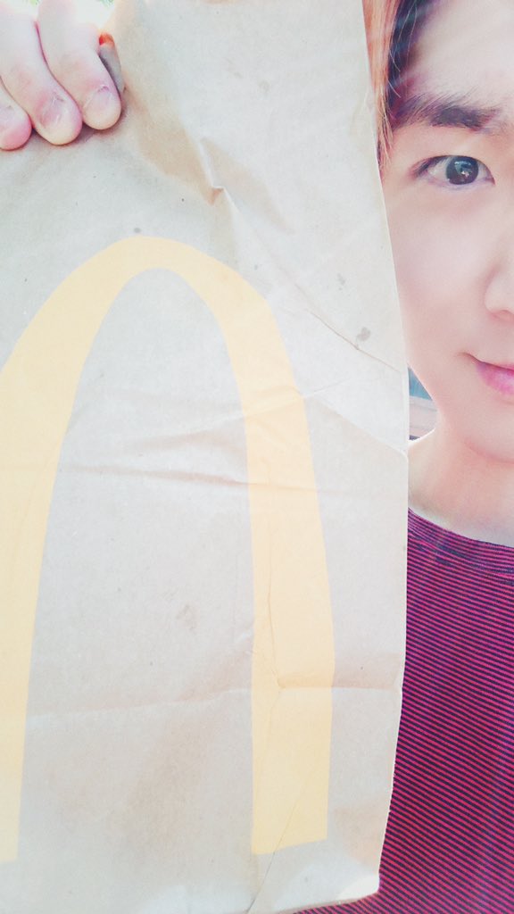 CUBE_PTG's tweet photo. [#신원] Morning mcmorning in LA
Wonderful   bbb https://t.co/OdPPflhDv2