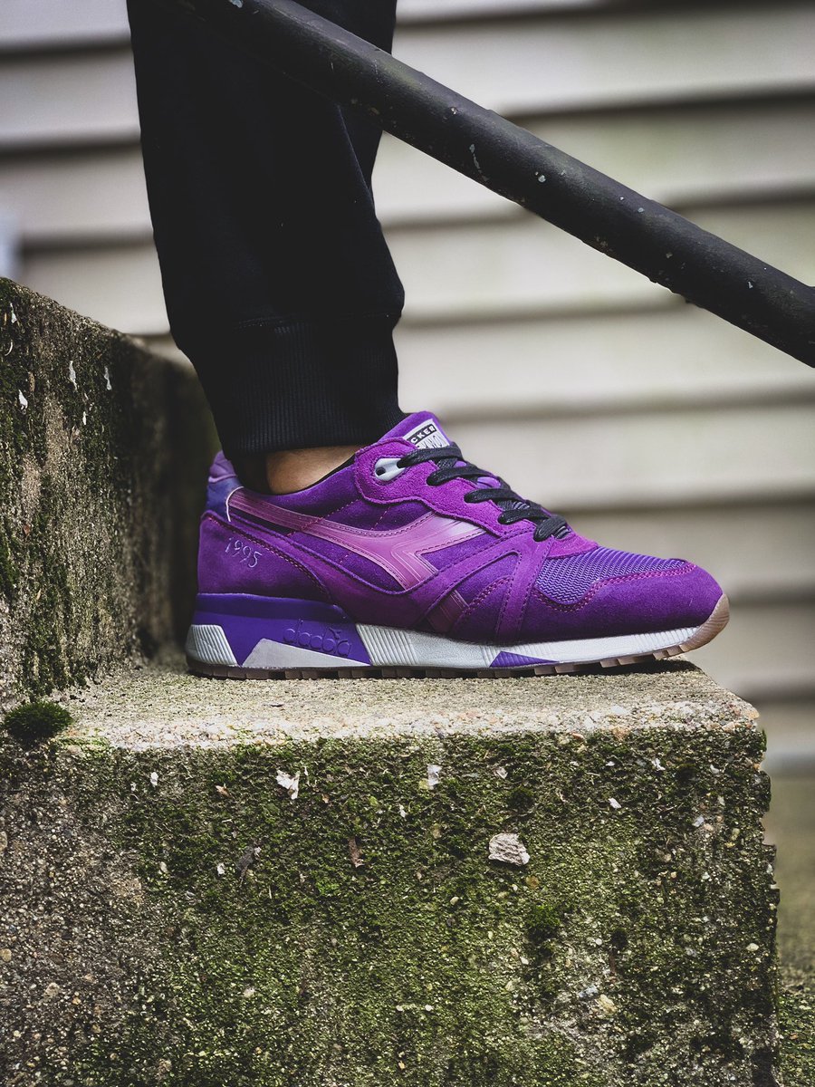 cardoso91's tweet photo. Purple tapes for #diadoradays #30daysofdiadora #yoursneakersaredope https://t.co/BUML2ms5Rd