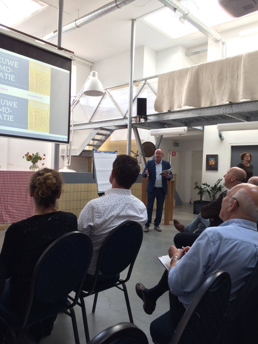 noord_anita's tweet photo. @smidklaas opende de bijeenkomst van de #Expertgroep #Nieuwe #Democratie in de @DeMelkfabriekB.
Na de kick off inspirerende films en mooie schurende gesprekken over: iedereen in de goede rol, hoe laten we regels los en een betrouwbare overheid.@CMOSTAMM https://t.co/c3pnDlJ5yz