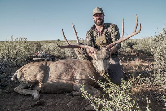 PSEBows's tweet photo. Awesome job on tagging out with your @psebows and 2019 OTC Oregon archery buck, Nick! #HuntWithPSE #PSENATION #bowhunting #psebows https://t.co/YqmEjE3iY5