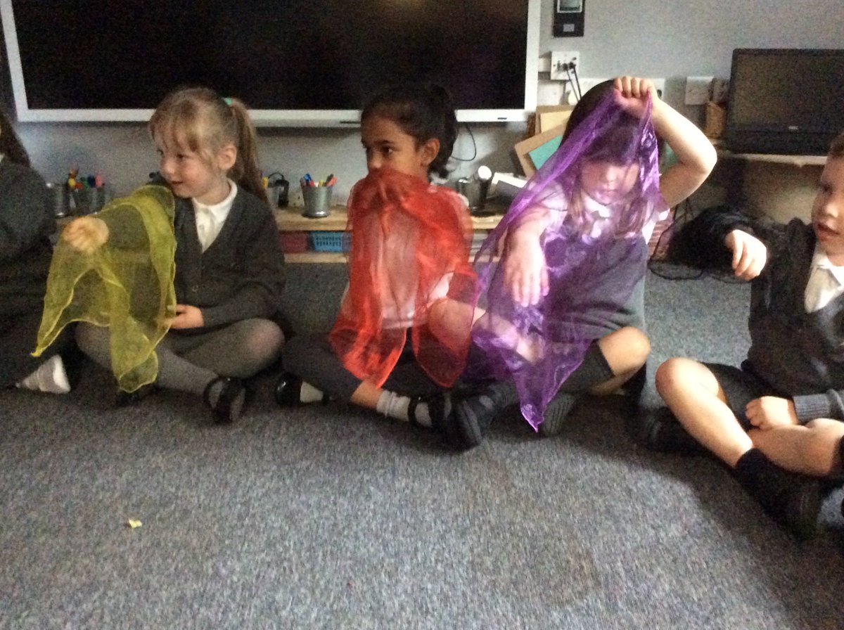 LowRoadEYFS's tweet photo. Thank you Elisabeth for a wonderful first music session, the children loved it. #Musicfederation @efbrierley https://t.co/gDmde1yriB